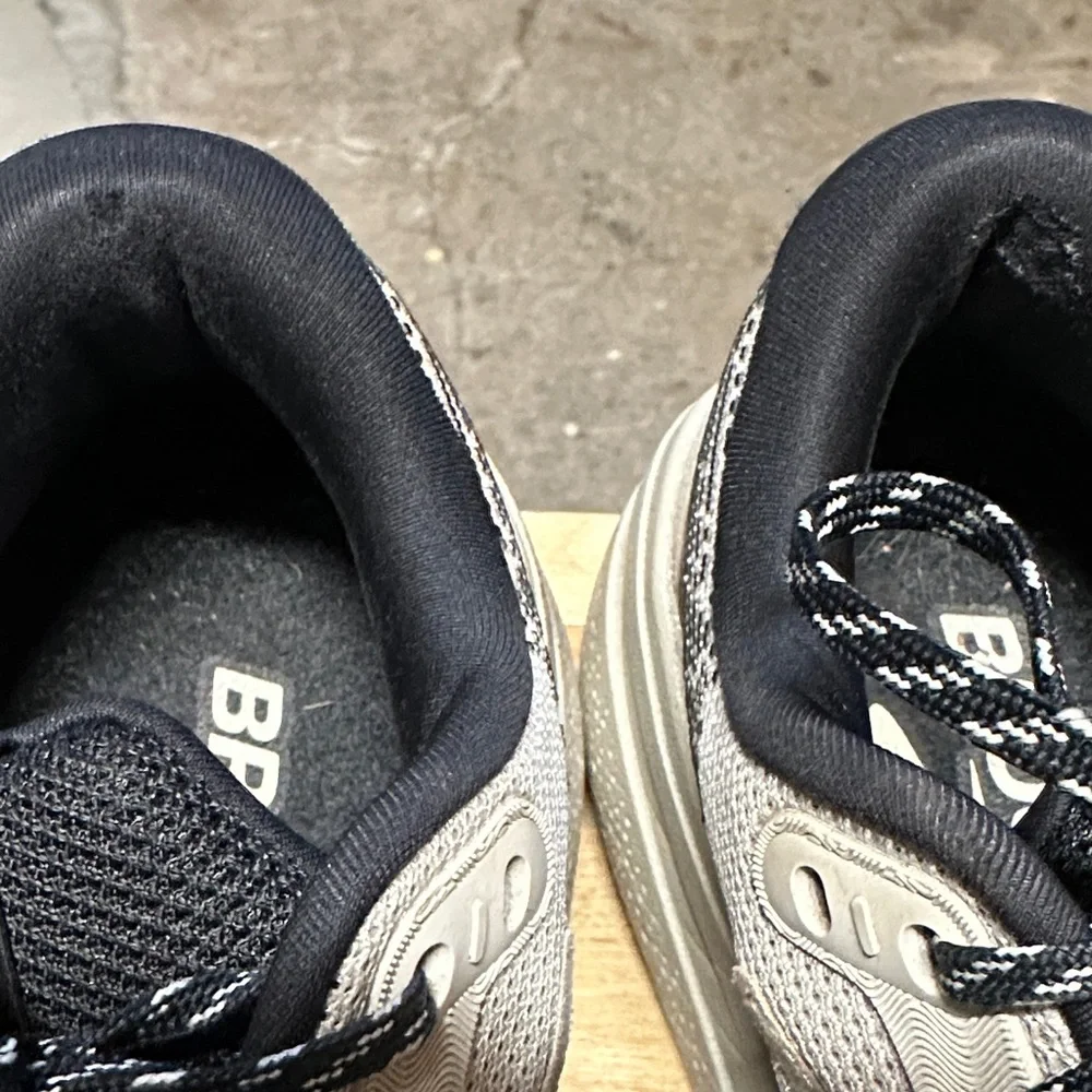 Brooks Ghost Max 2 Sneakers - Black and Cream/Tan - Picture 5 of 5